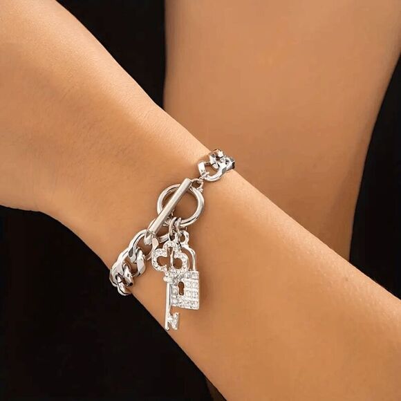 Lock & Key Diamond Cuban Chain Bracelet - Picture 5 of 5